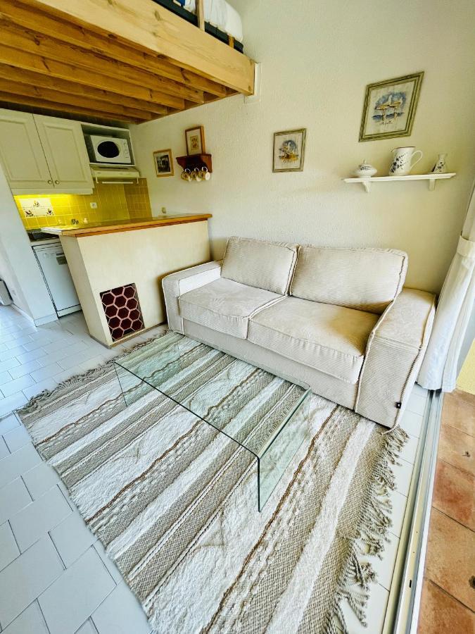Bel appartement avec mezzanine, vue mer et piscine Cogolin Extérieur photo